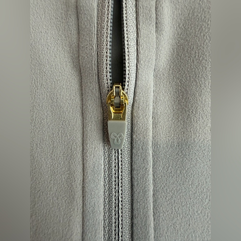 Aritzia Golden Butter Ashen 3-Piece Set - Picture 9 of 12